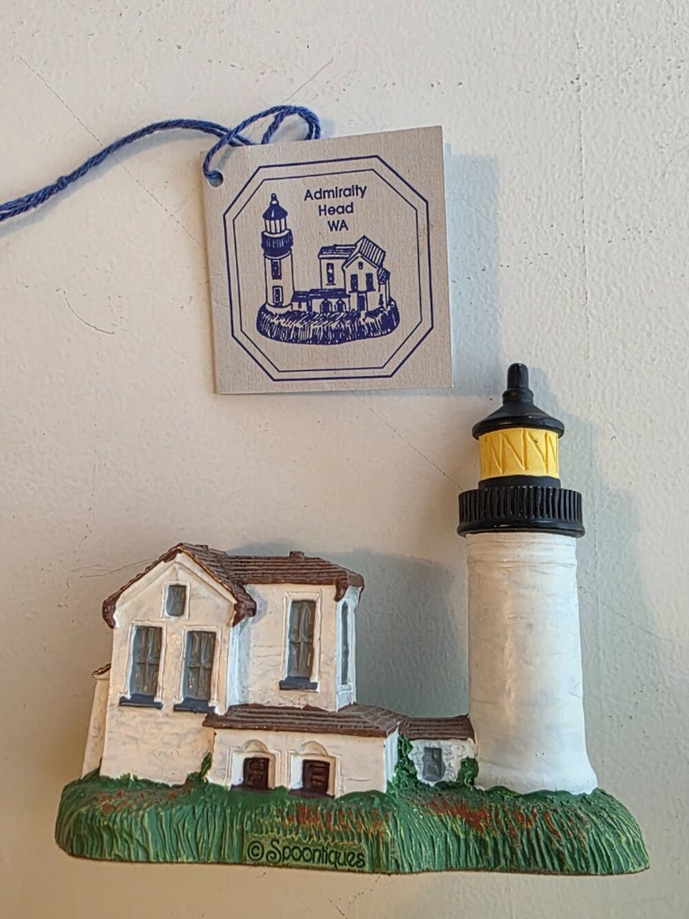 Admiralty Head Light WA Spoontiques Lighthouse Vintage Figurine #9114 w/ Tag - Picture 3 of 4